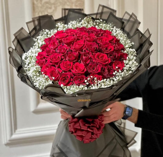 Bouquet Passione Assoluta (25 Rose Rosse e Gypsophila)